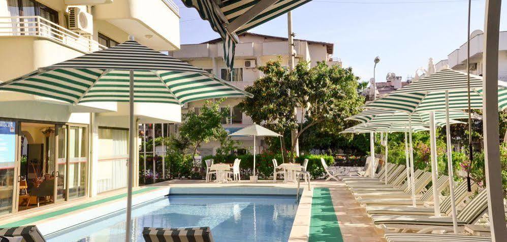 Hotel Green Palm 말마리스 외부 사진